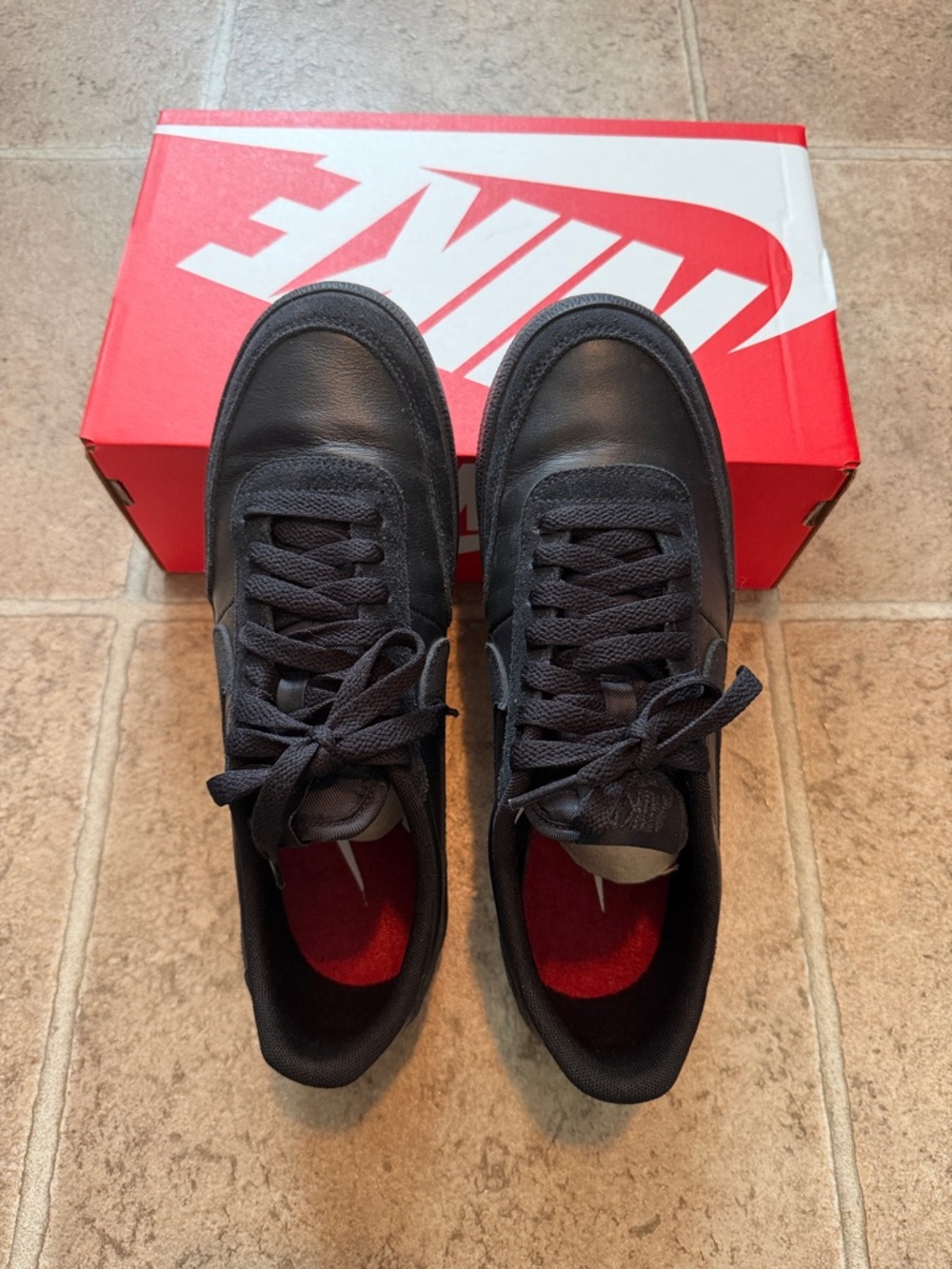 Nike unisex Black W Killshot 2 Low-Top Sneakers. Size W8/M6.5